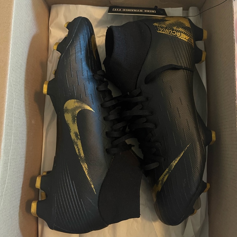 Unisex- Brand New NIKE Superfly 7 Pro FG Cleats